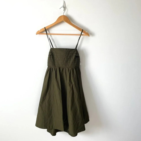 Moon River Pleated Cut-Out Tie Back Smocked Mini Dress Olive Green Size Medium - Picture 4 of 8
